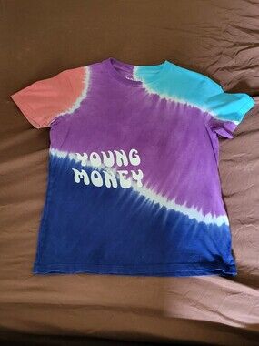 American Eagle AEX x Young Money Women’s Small Tie Dye Graphic T-Shirt